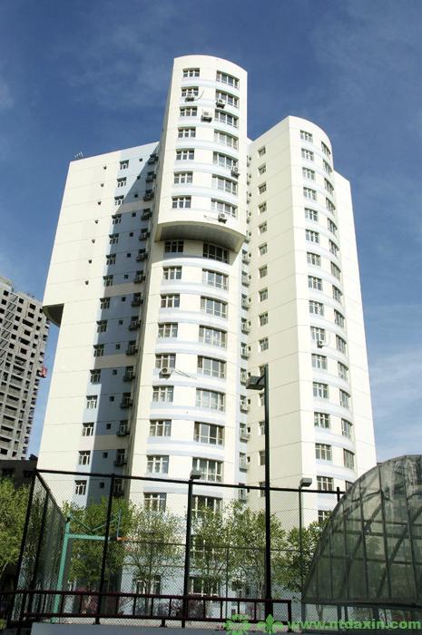 南門國際城F1高層住宅樓（新疆建筑工程天山獎、江蘇省省外“揚(yáng)子杯”）